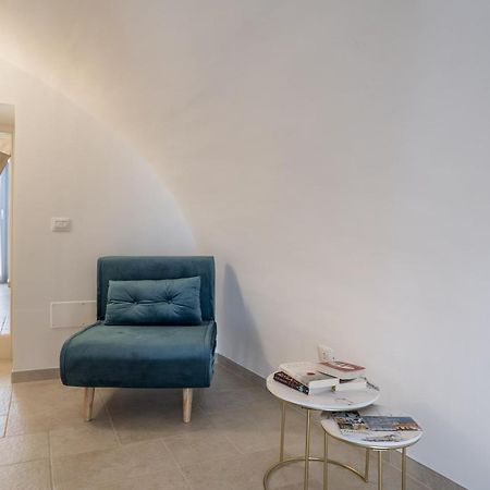 Suite La Scala Del Borgo ชิสแตร์นีโน ภายนอก รูปภาพ